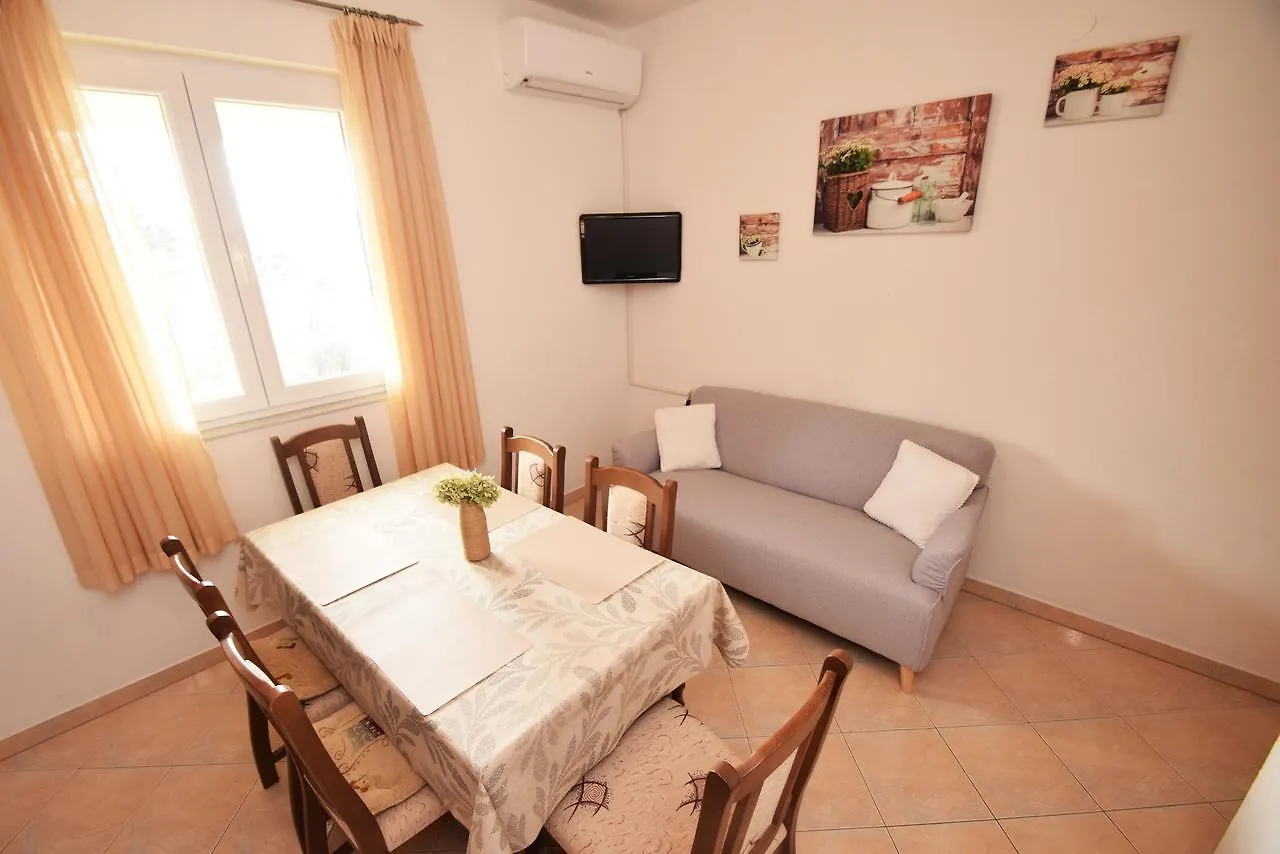 Apartment Duda Starigrad Paklenica 0*,